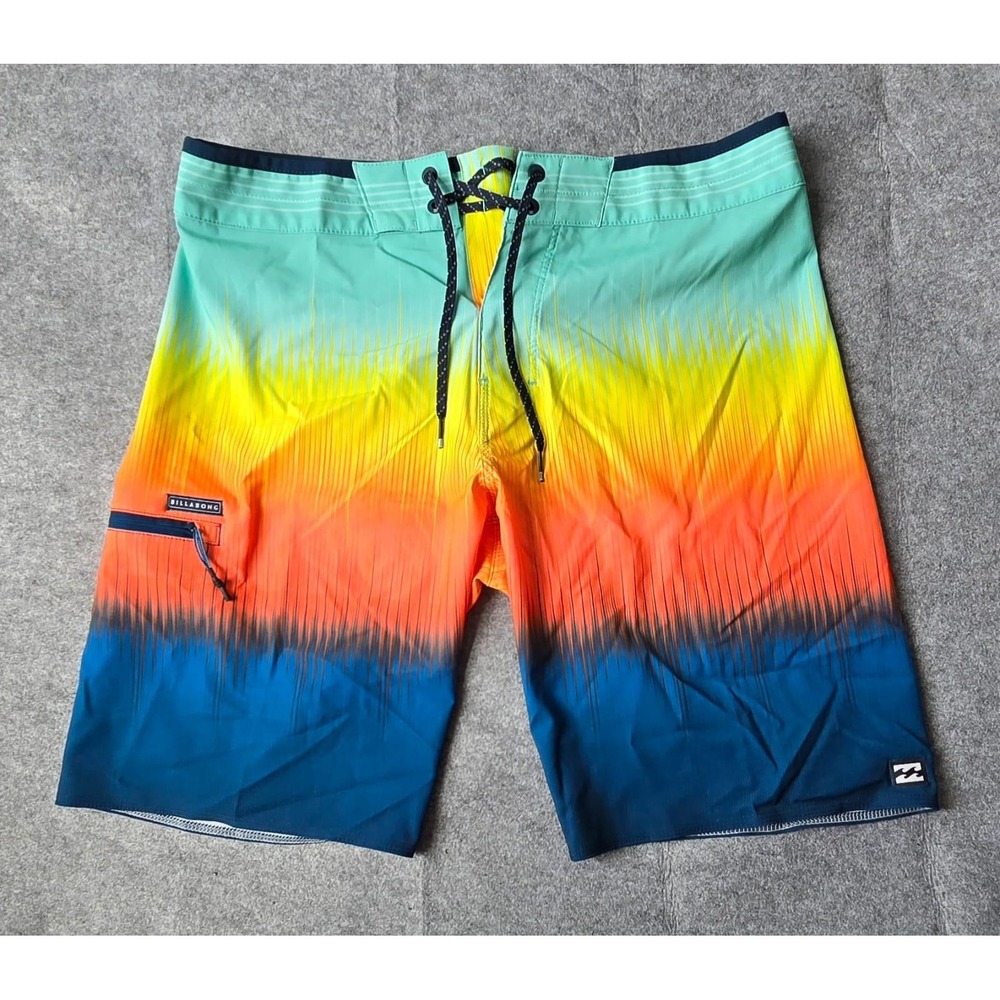 NWOT Billabong Men's Fluid Airlite Boardshorts vibrant multi-color Size 32